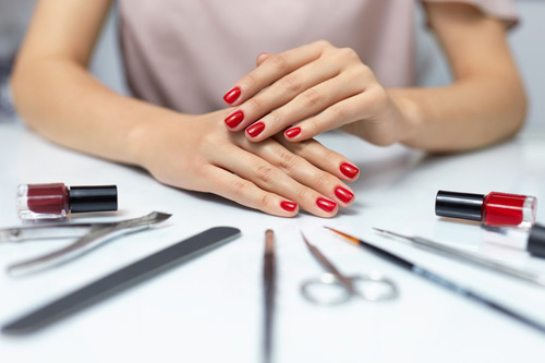 manicures
